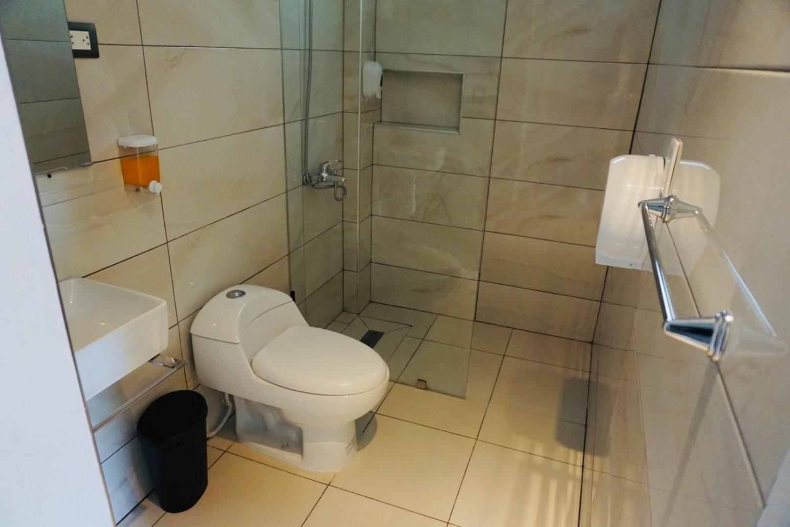 Hostal El Ejecutivo Сан-Хуан-де-ла-Магуана Экстерьер фото